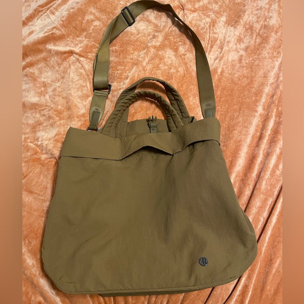 LULULEMON BAG